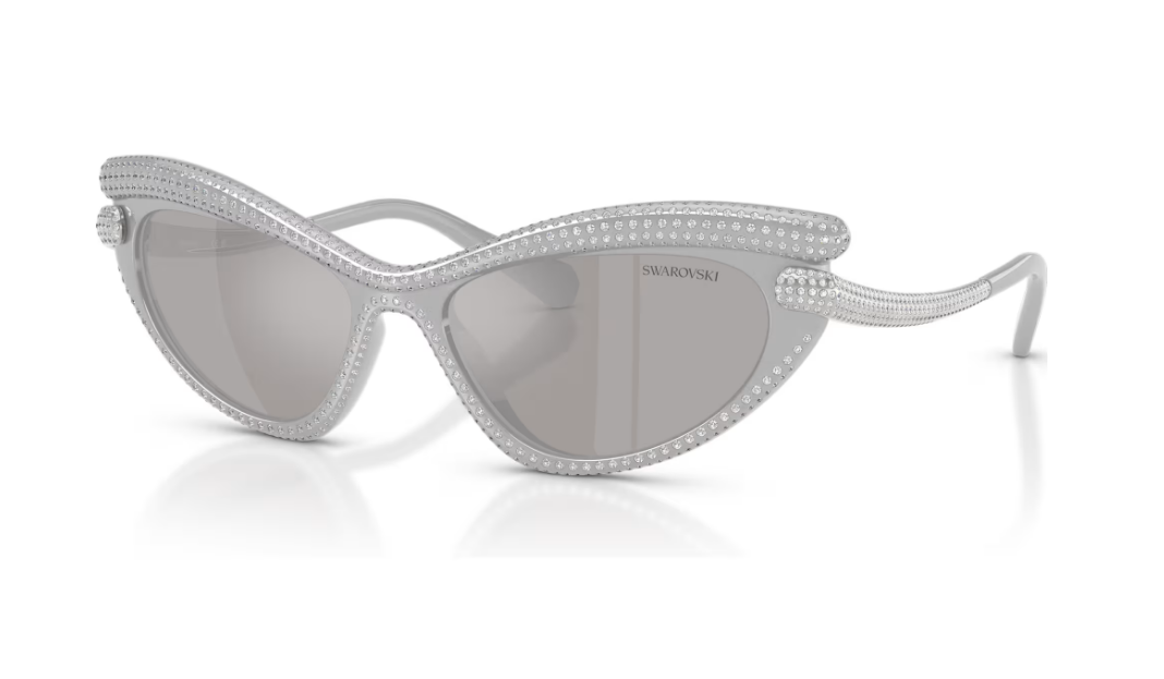 SWAROVSKI 5724505 Occhiali da sole Forma Cat eye Tono argentato SW003996